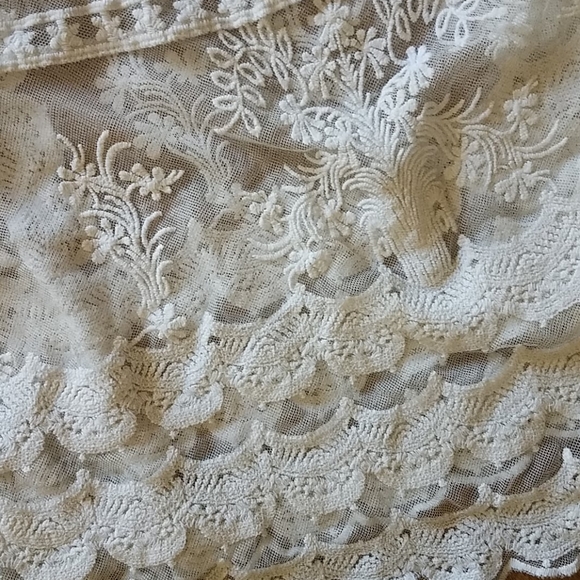 BOHO  CROCHET TOP/ COVERUP - Picture 3 of 6